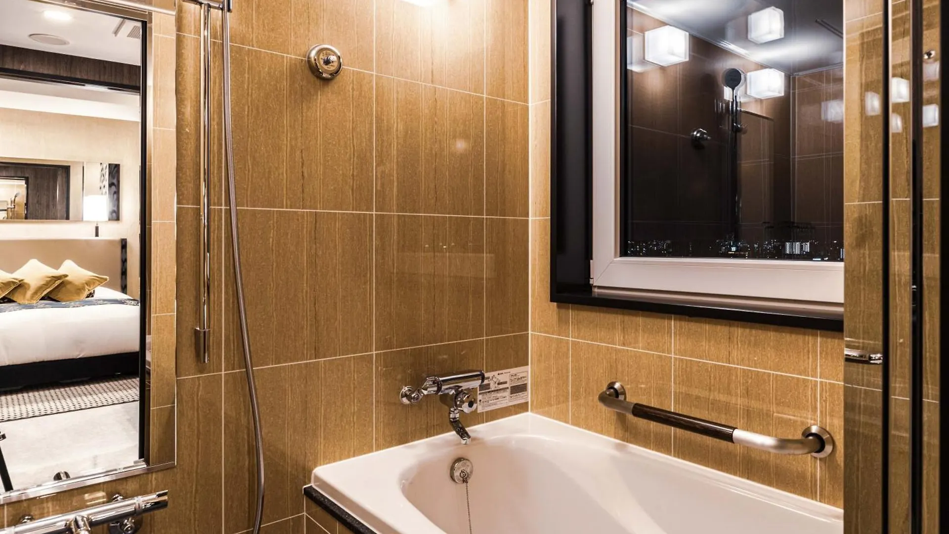 Apa Hotel Shin Osaka Ekimae